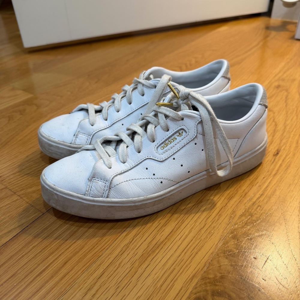 Adidas White Low Tops Leather Gold Hardware Women's 7.5 US GUC